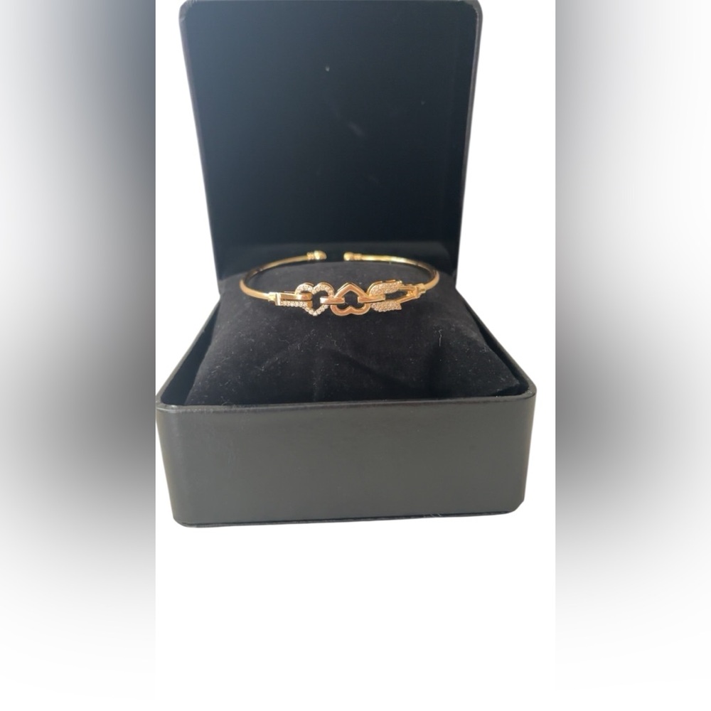 18K Gold Filled Crystal Heart & Arrow Bangle